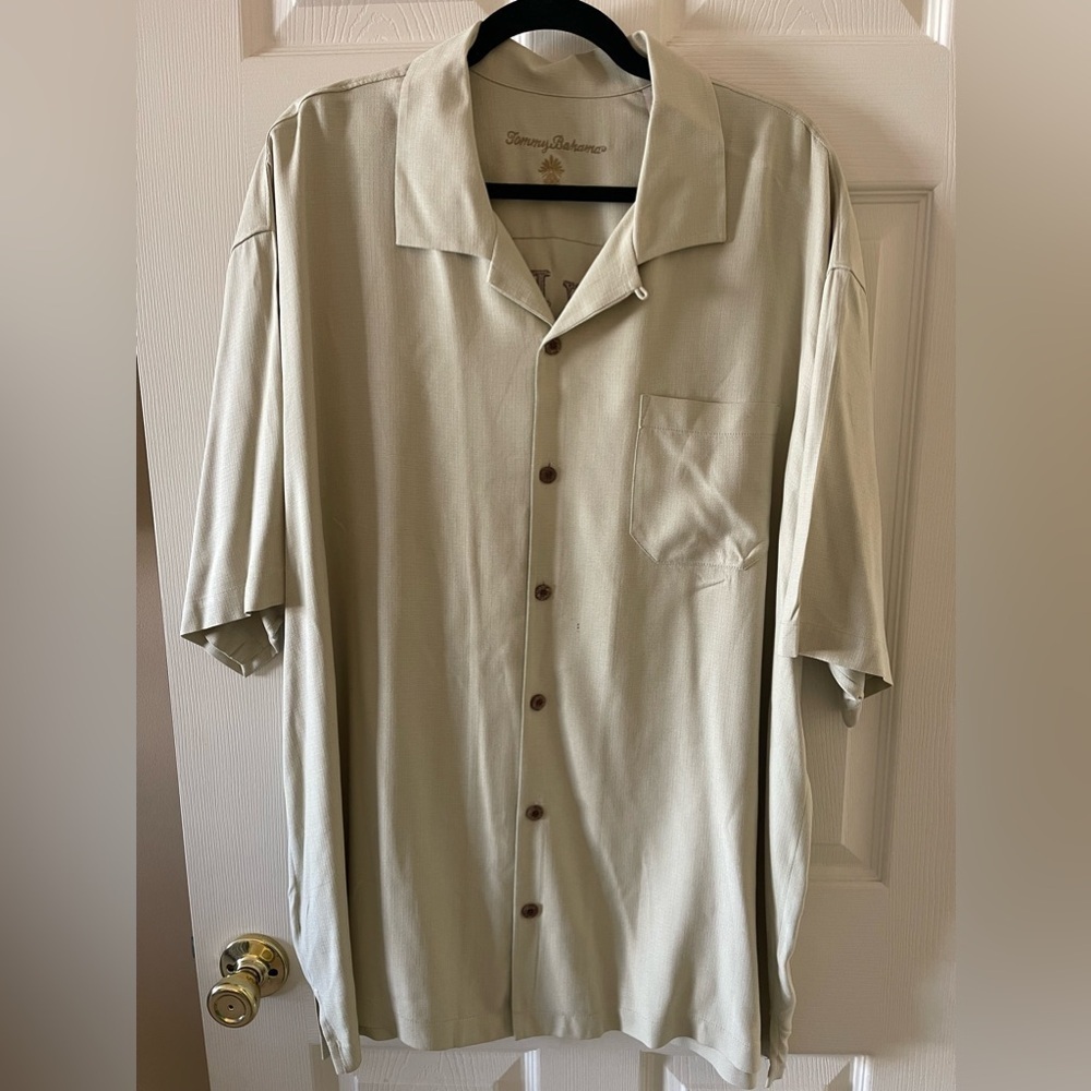 Tommy Bahama Silk “Puffin & Bluffin” embroidered button down shirt • Mens XLX